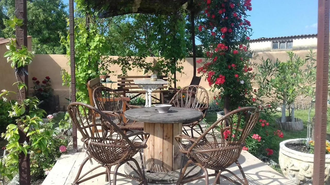 Country house Mas De Les Canyes Guest House Vilamalla