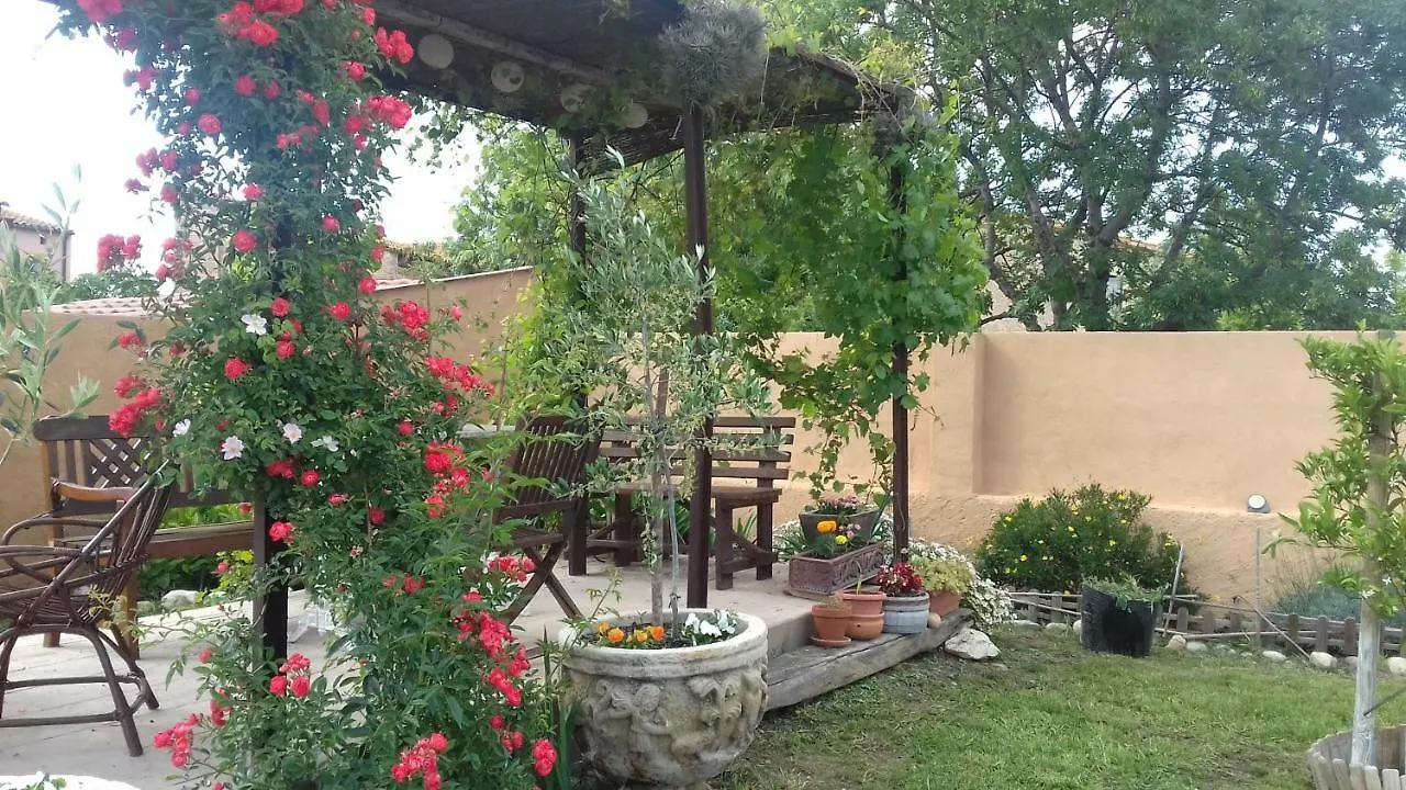 Country house Mas De Les Canyes Guest House Vilamalla