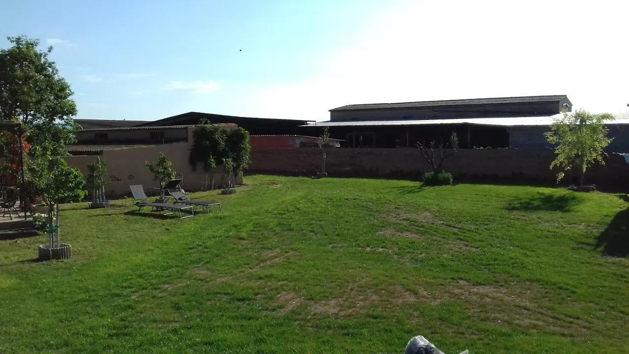 Country house Mas De Les Canyes Guest House Vilamalla
