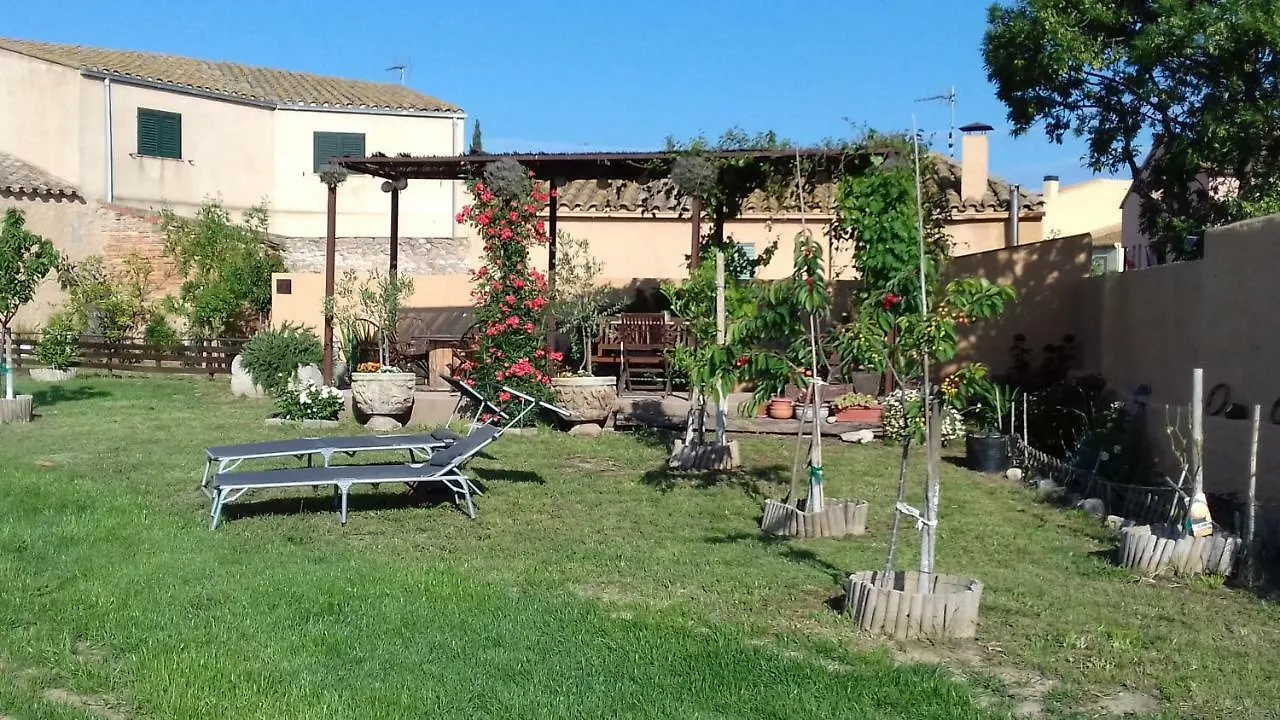 Mas De Les Canyes Guest House Vilamalla Country house